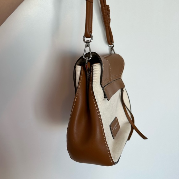 Authentic Gianni Chiarini tote shoulder bag with  attachable crossbody strap. - Picture 4 of 14